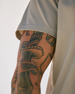 REGULAR MEN'S CREW TEE